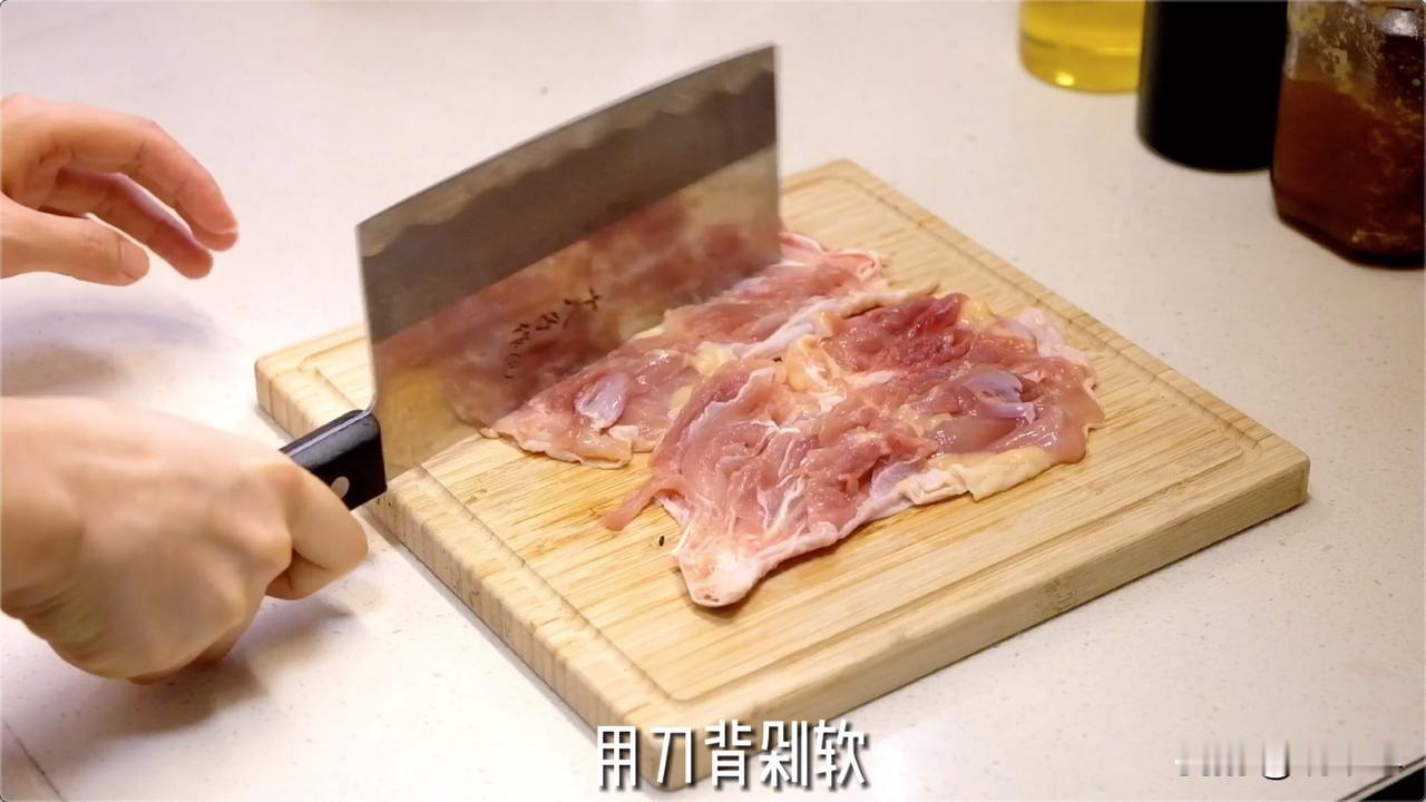 减肥是三分运动七分吃，要想减脂，一定要讲究营养均衡和热量值的控制哦。今天分享的低