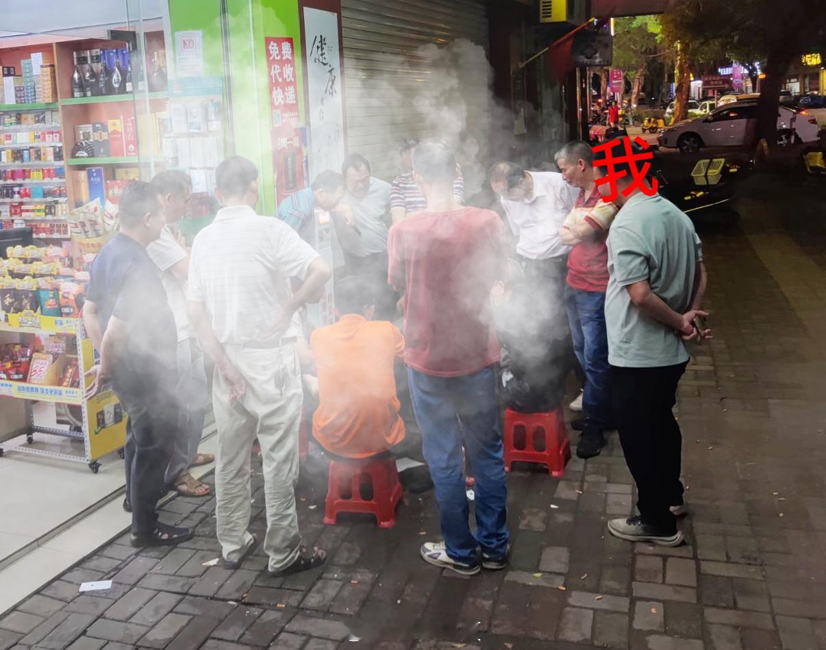 过年这几天吸的二手烟大概就如图这样吧平时在外看见别人吸烟就东躲西躲结果是为了回家