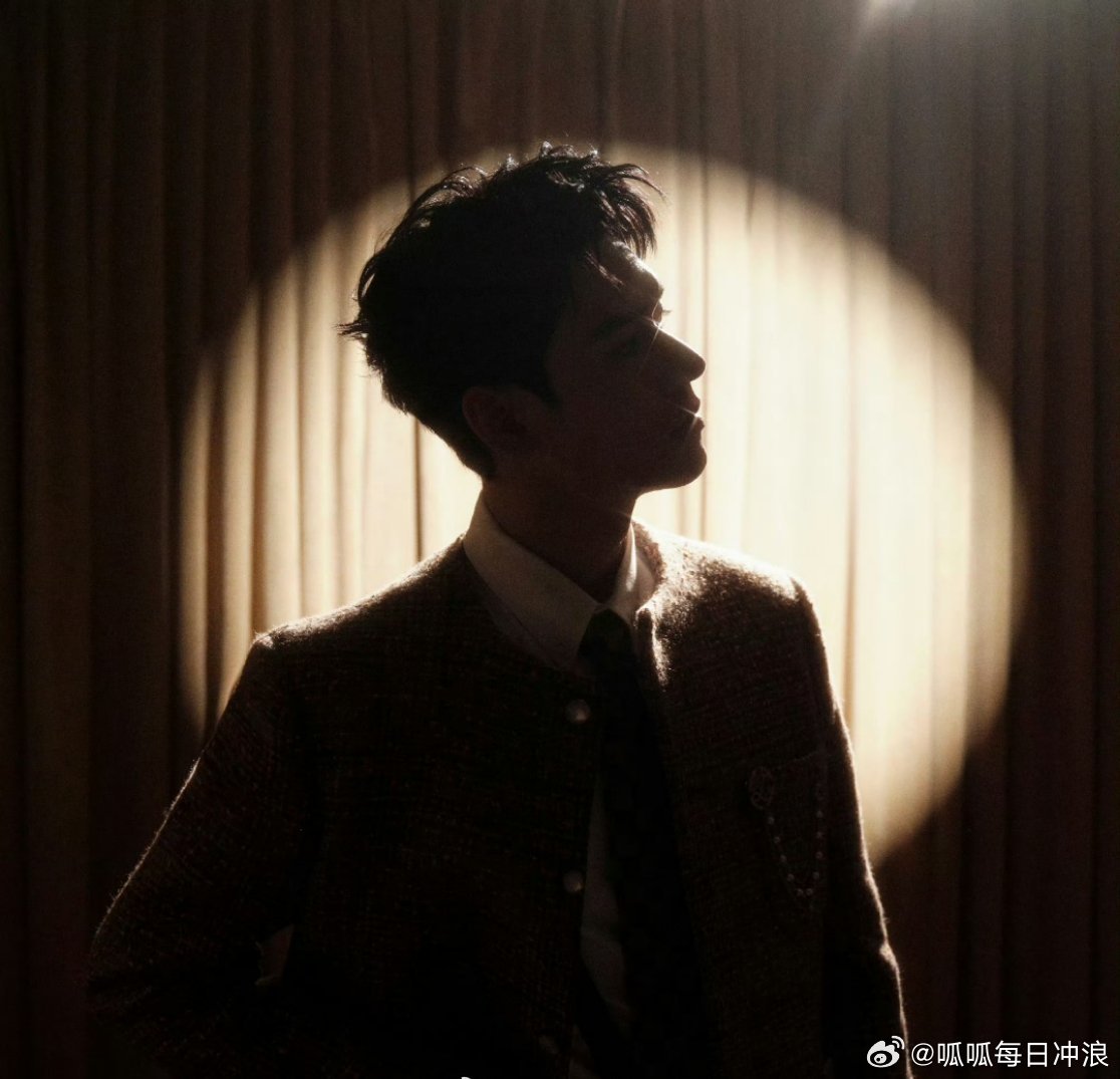 龚俊、白敬亭、侯明昊、张康乐 W盛典男明星造型抢先看！来看看今天谁让你眼前一亮！