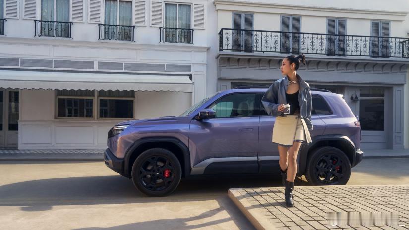 黑科技打造豹力新体验，方程豹钛3闪充版这个上市节奏，有点意思。15.38万起，A