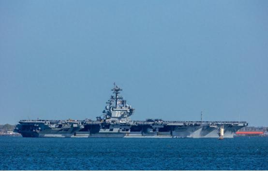 美军这是急疯了吧，一艘福特号航母硬撑快一年，另一艘布什刚修好就仓促出海，连个送行