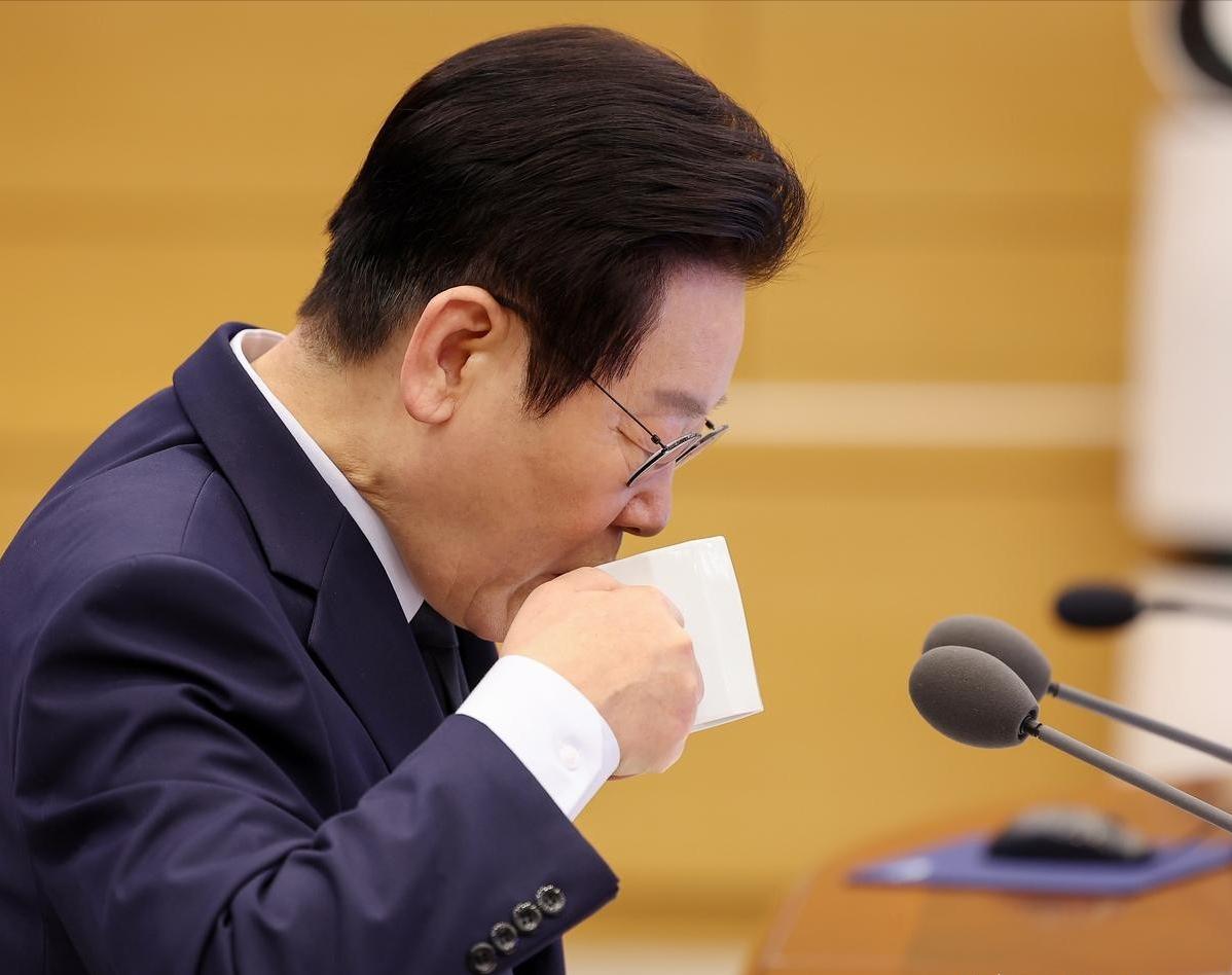 基本上可以确定，这次韩国对朝鲜放无人机，根本不是李在明的意思。这与李在明的政策立