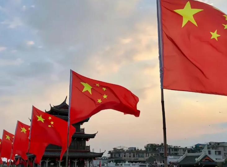一个堂堂正正的联合国五常，一个反法西斯战争的战胜国，竟然被一个犯下累累罪行、至今