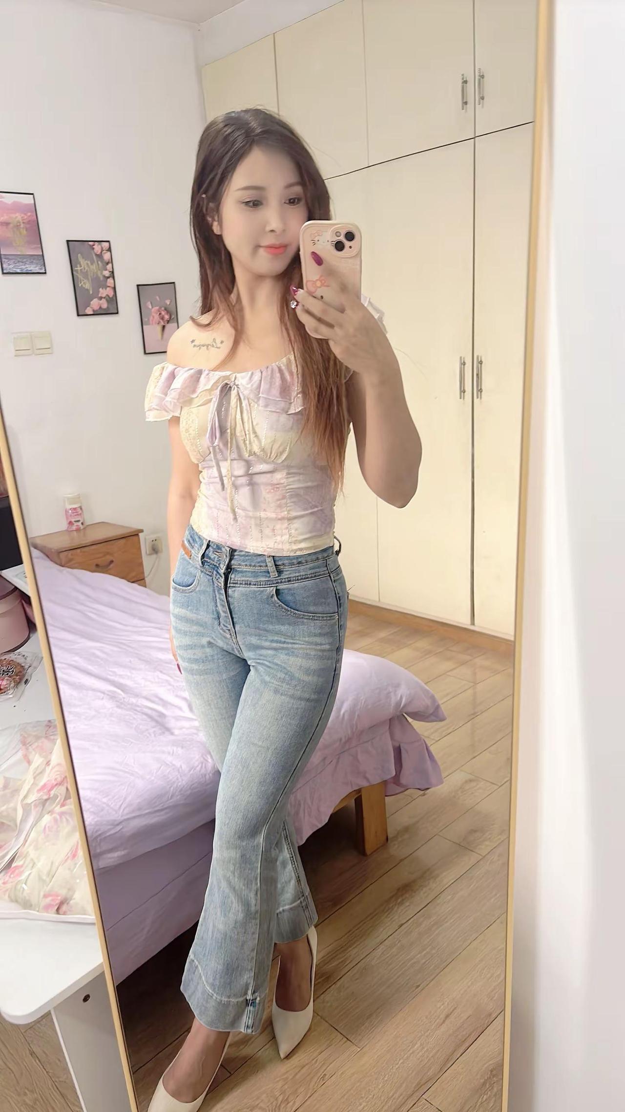 人到了一定年纪，慢慢就懂了：少用眼，别被表象骗；少用耳，别被虚情话惑。唯有走心，