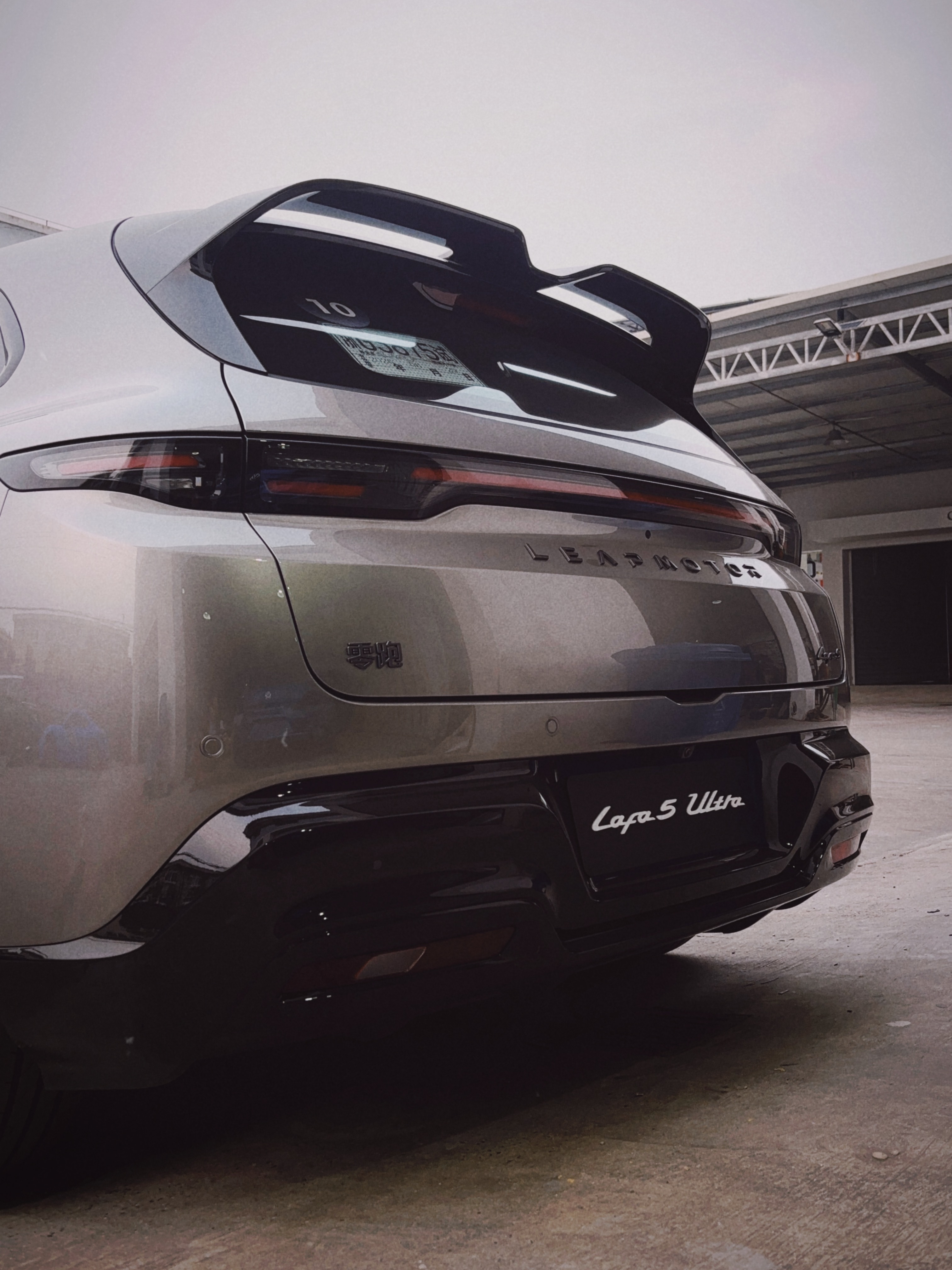 Lafa5没白买hhhh，这车我节目都没拍，Lafa5 Ultra先让我试了！我