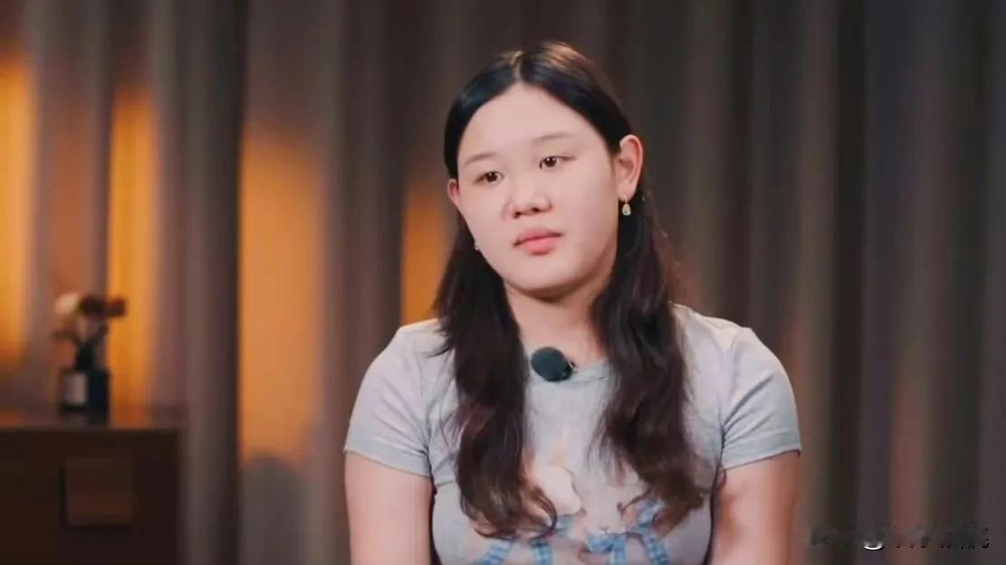 《我家那闺女2026》里张家齐说“我不是你养大的，是队里养大的”，观察室里妈妈听