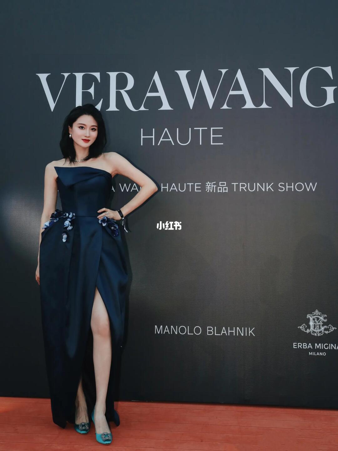 VERA WANG高定大秀，戚薇就坐在我身旁