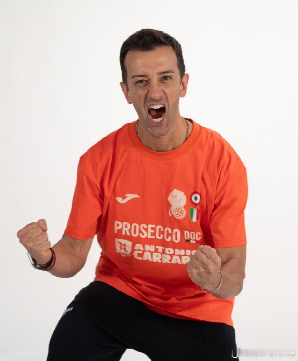 桑塔雷利，在对阵佩鲁贾比赛中达成了作为科内利亚诺俱乐部主教练执教400场比赛的里