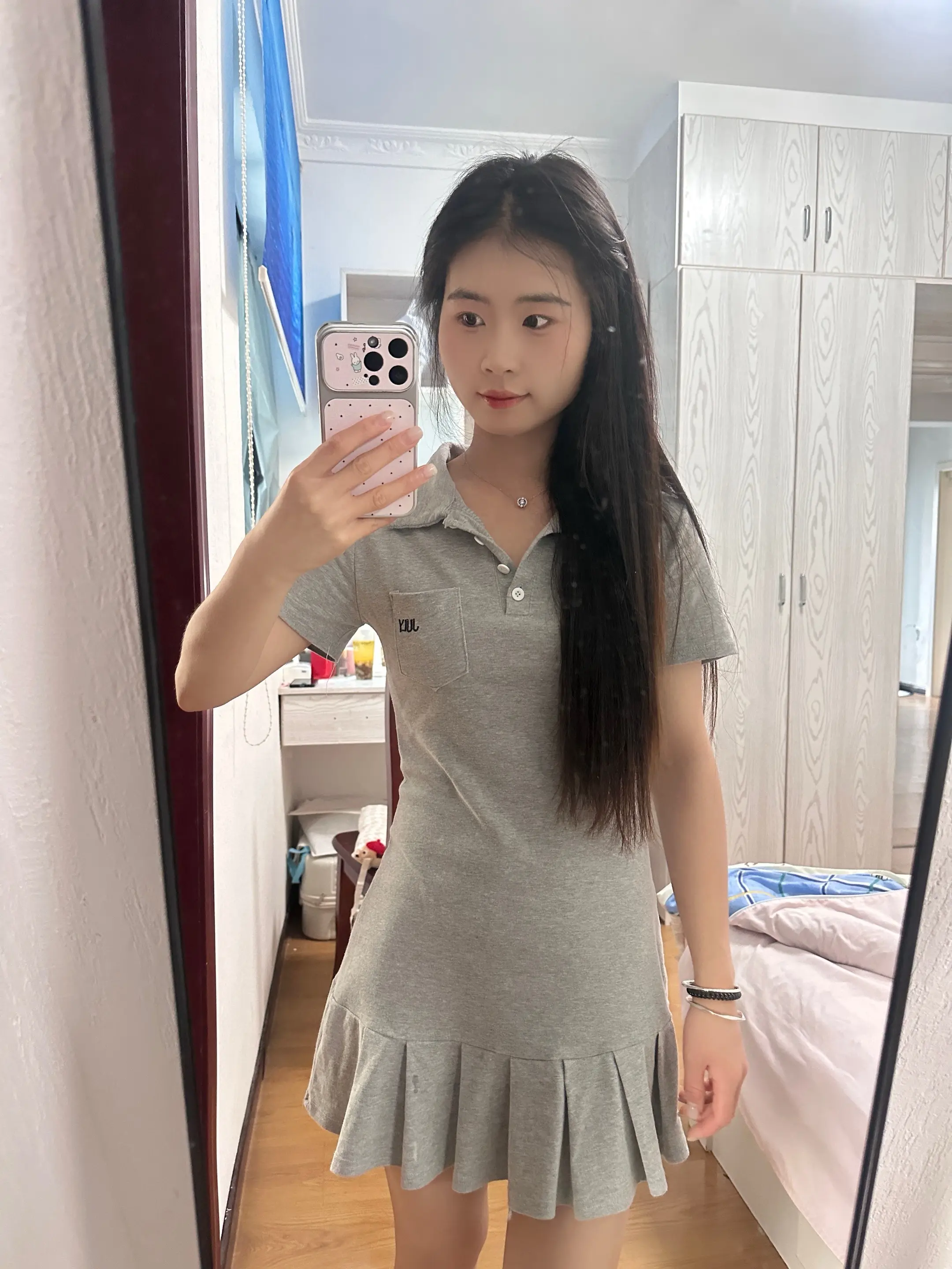 见一面吧，在五一，我穿裙子你带花，可好？😂