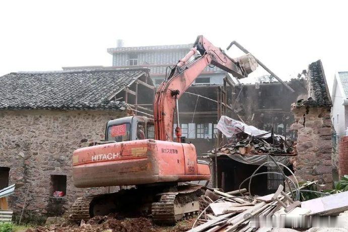 玉环高铁梦圆温玉铁路温润如玉温玉铁路通车圆梦玉环高铁期盼，山海天堑变通途，一条温