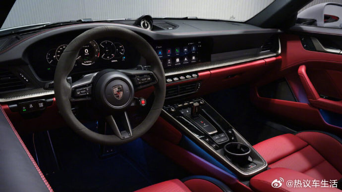 【外媒测试 2026 款保时捷 911 Turbo S 混动版，0-60 英里 