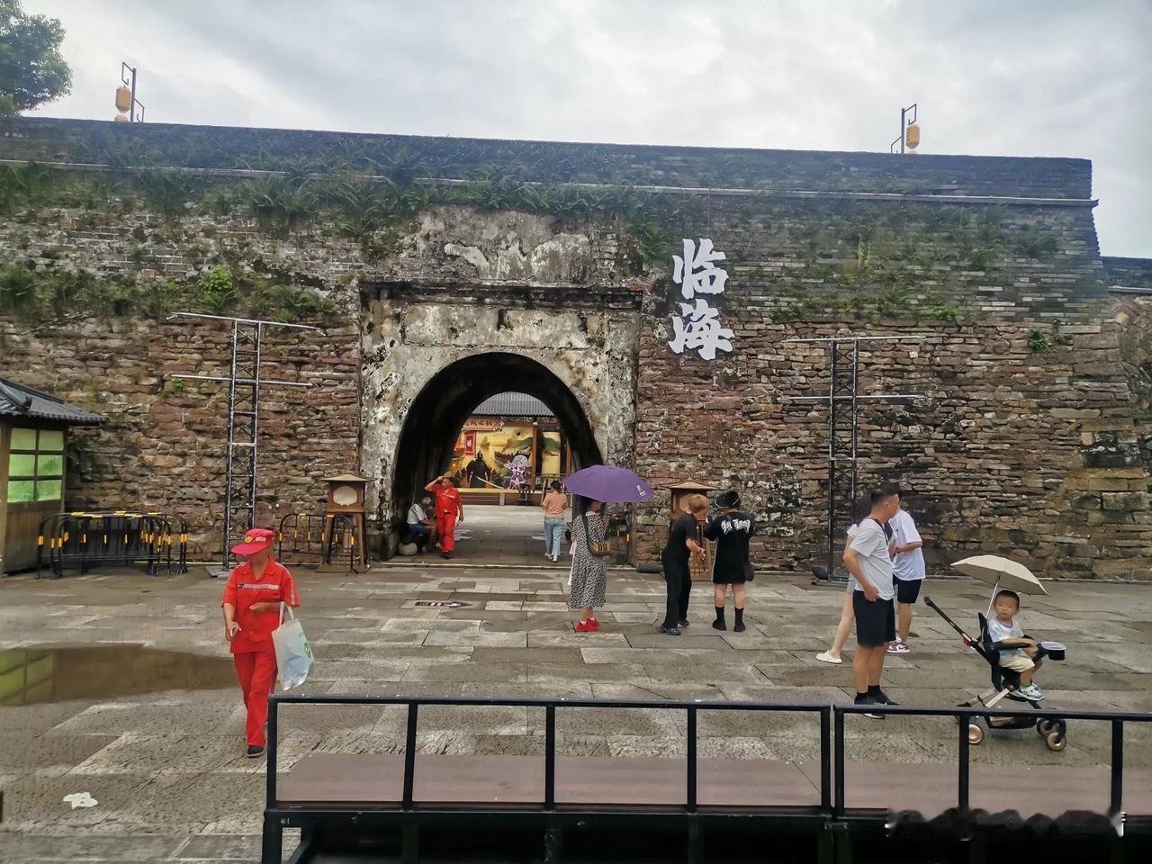 一趟临海旅行，感受到千百年前紫阳古街的繁华，也让人体会到文化底蕴悠久给现代城市提