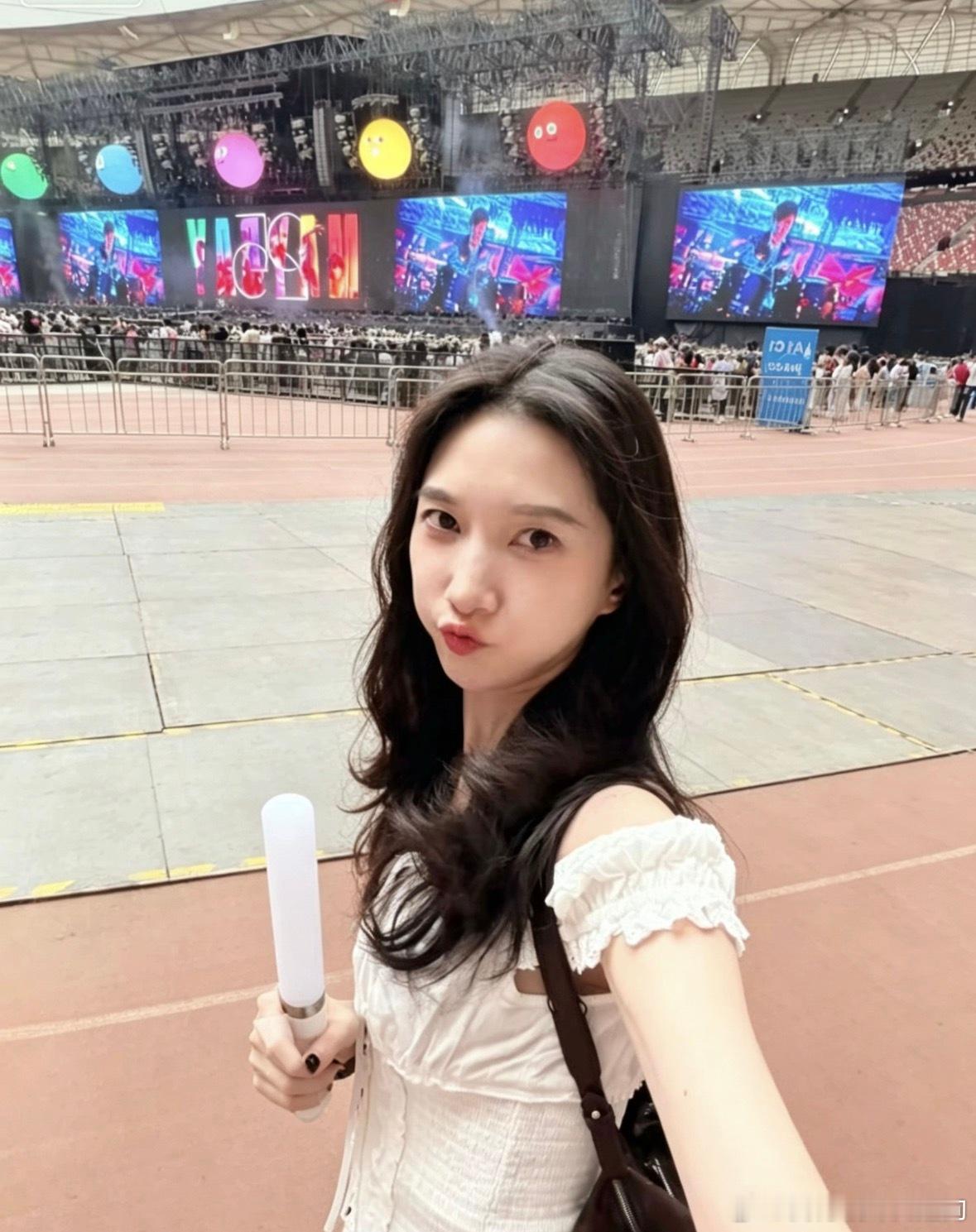 美 