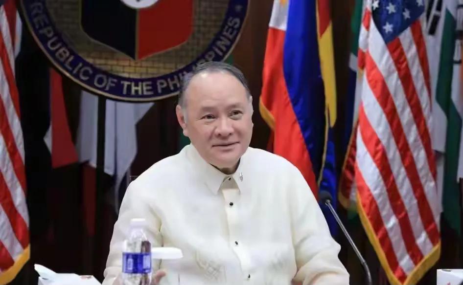 菲律宾防长:我们不能在台岛和中国之间的冲突中保持中立了，有义务上岛接人

7月2