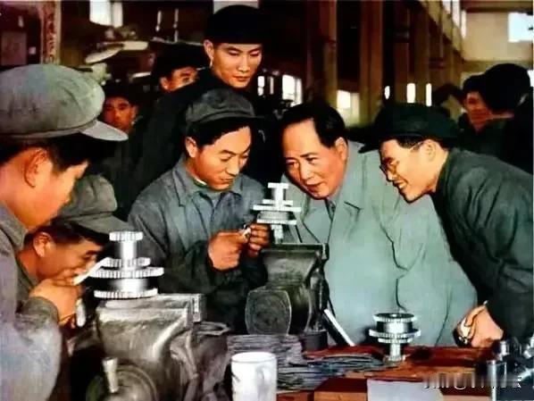 “与国际接轨”当个口号喊喊还行，这个世界目前还是丛林法则，弱肉强食，强者通吃，想