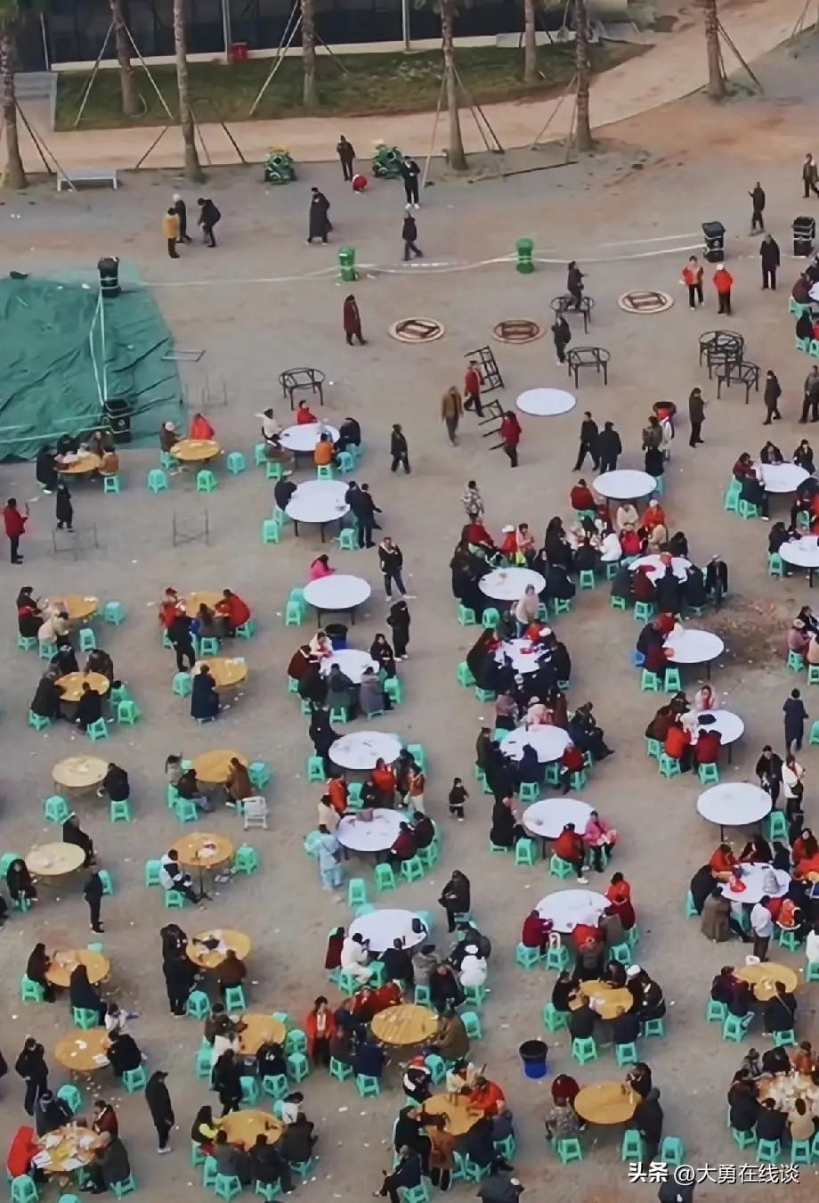 璧山刨猪汤取消了！
网友说：璧山免费刨猪汤我们主城一帮摩托车友也去了，离会场几公