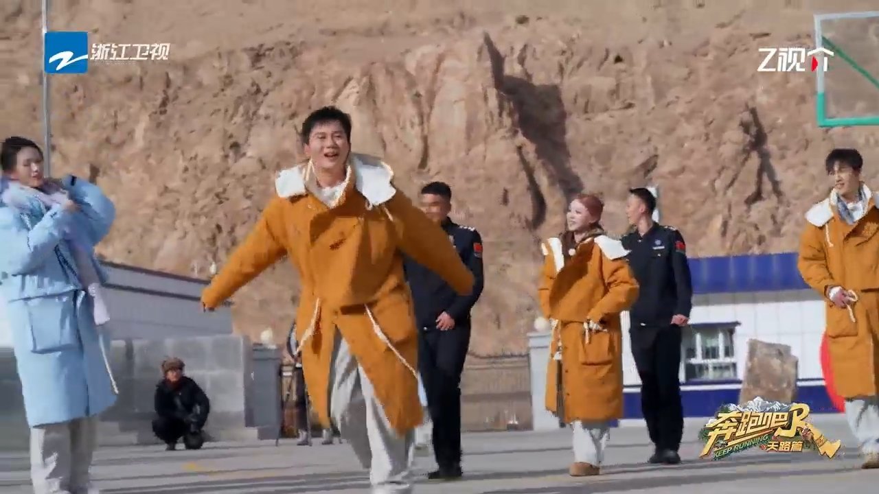 奔跑吧14定档奔跑吧《奔跑吧》第14季定档！从第一季追到现在，每一季都是满满的回