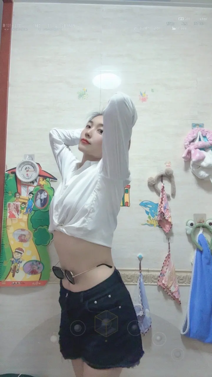 再来一波可好小蛮腰