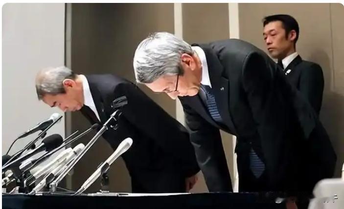 别再被骗了，日本真面目被中国教授揭开！日本人看似都很有礼貌，其实都是装的，没有中