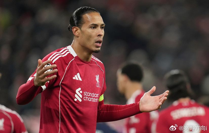 在接受采访时，墨菲谈到了利物浦的话题，墨菲认为，利物浦应该补强后防线，球队防线现