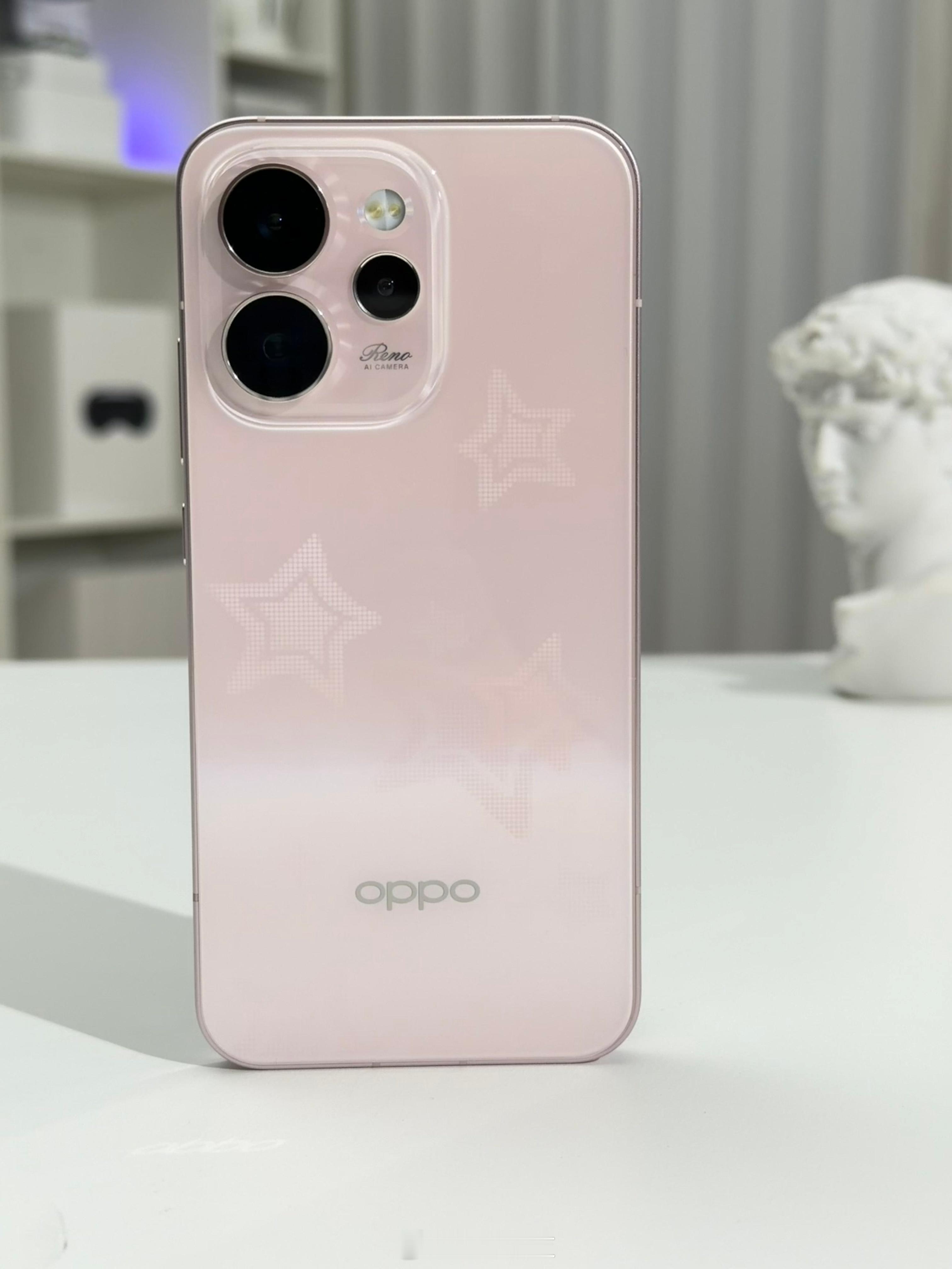 OPPO Reno15全新配色「星星粉」好温柔的颜色 跟我的美甲也很搭星闪光栅工