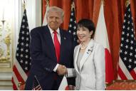 美国总统老特抵达日本，与新任日本首相高市早苗会面。而高市早苗做的第一件事就是提名