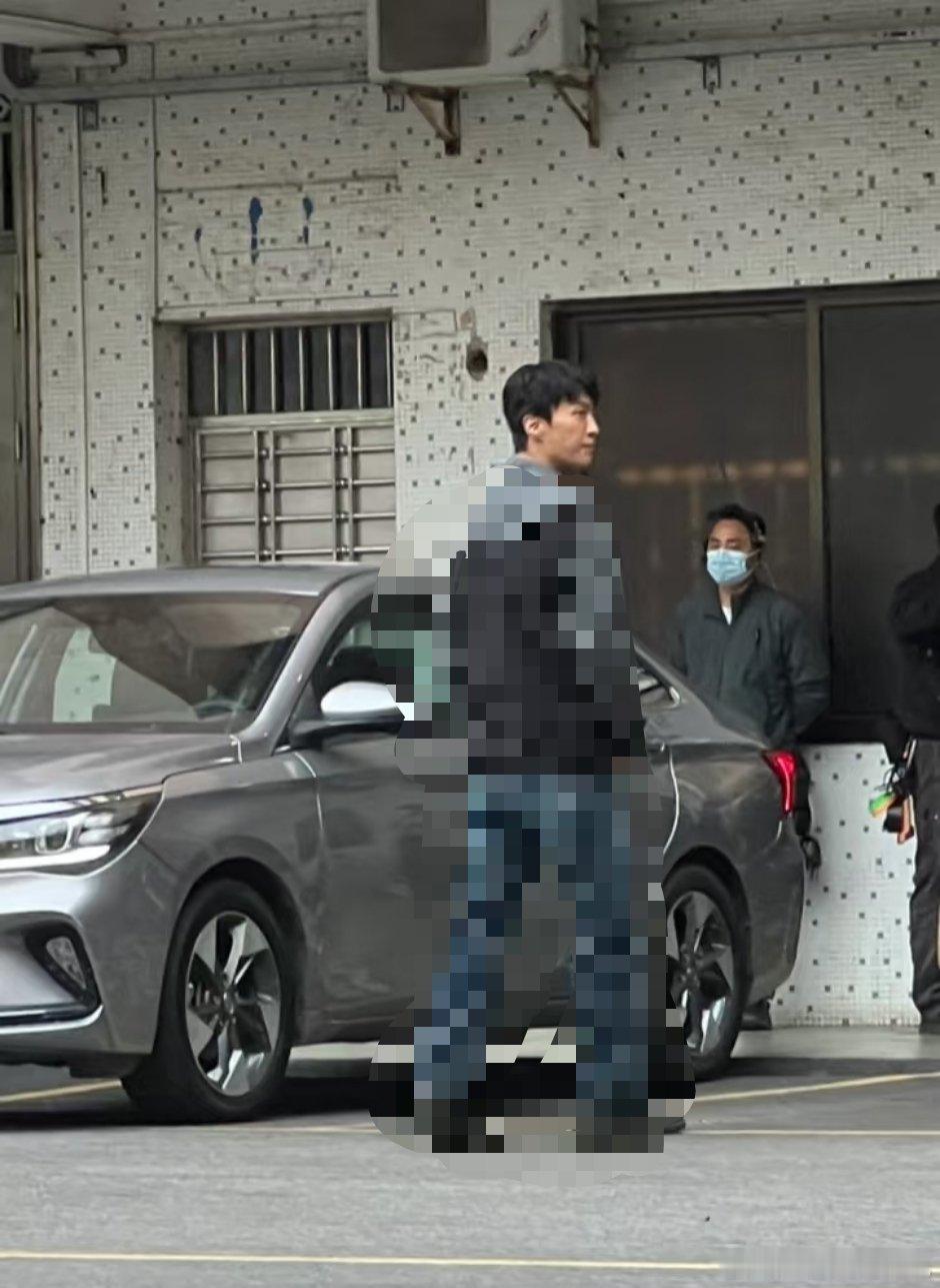 范丞丞新片路透 