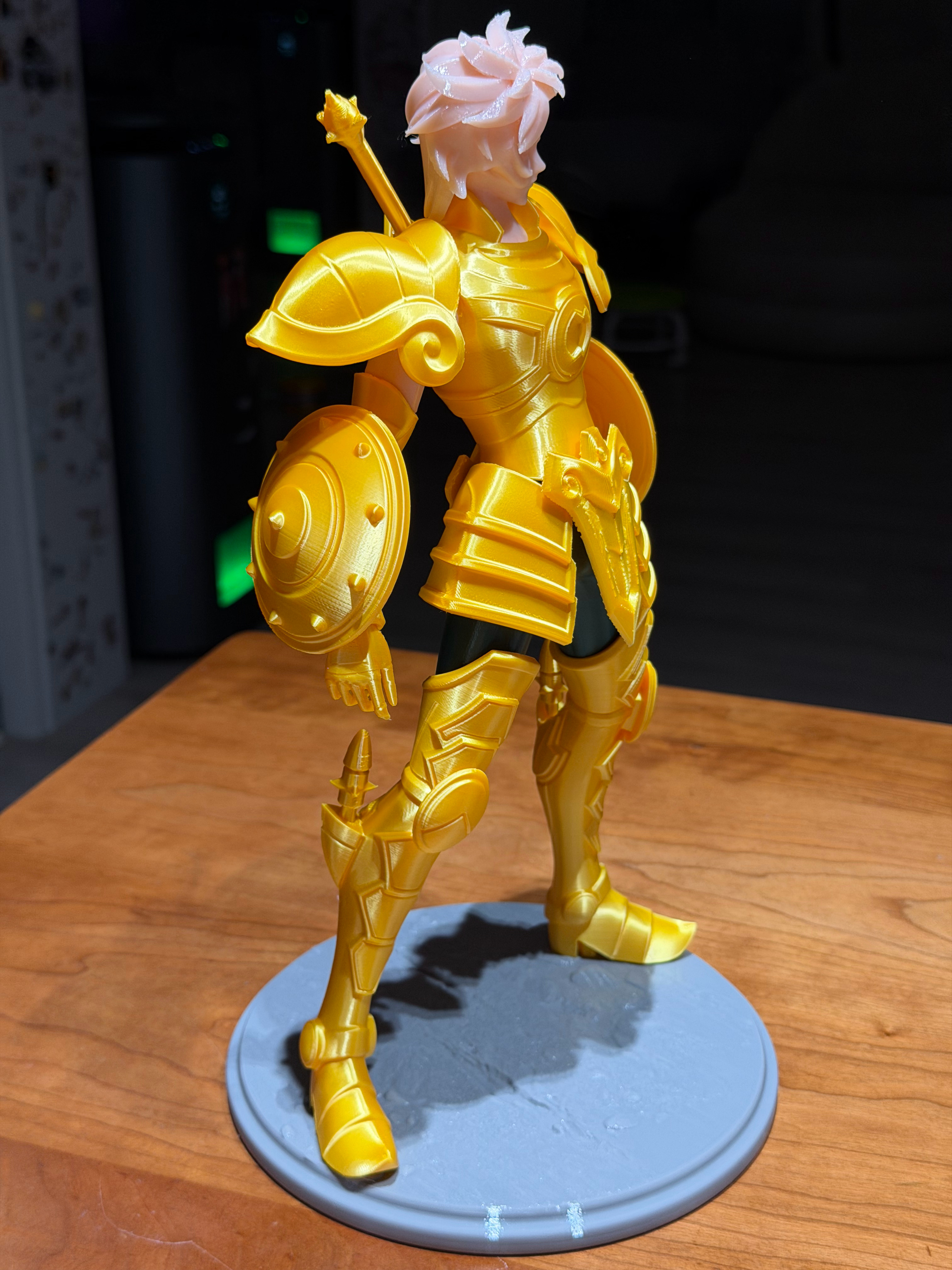 开始恶补童年。顺便分享一个打印小技巧，PLA丝绸最好在电脑上打，通过旋转把外立面