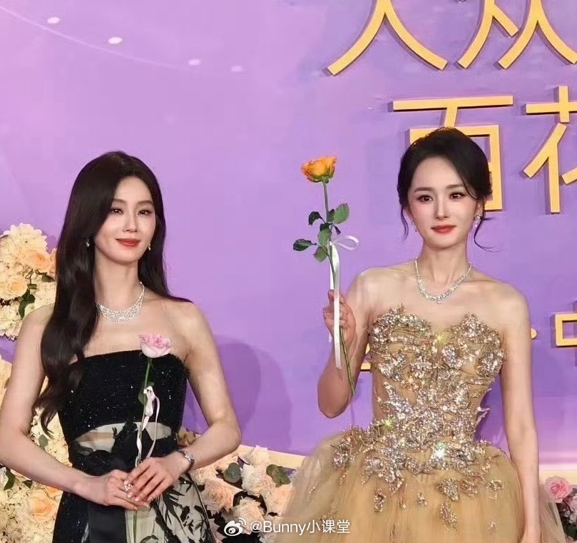 百花奖红毯刘诗诗、杨幂同框！美女的旁边还是美女