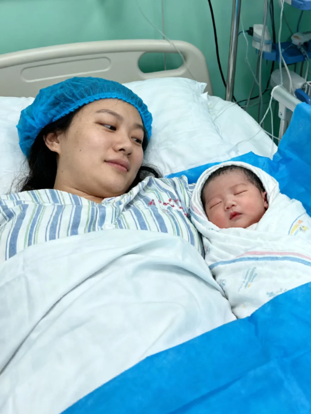 已生！是个女儿，姐妹们可以暂停恭喜一下吗