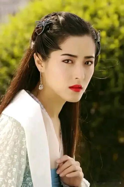 为啥公认的大美女曾黎成就不如同班同学？章子怡秦海璐梅婷袁泉刘烨胡静……不是影后就