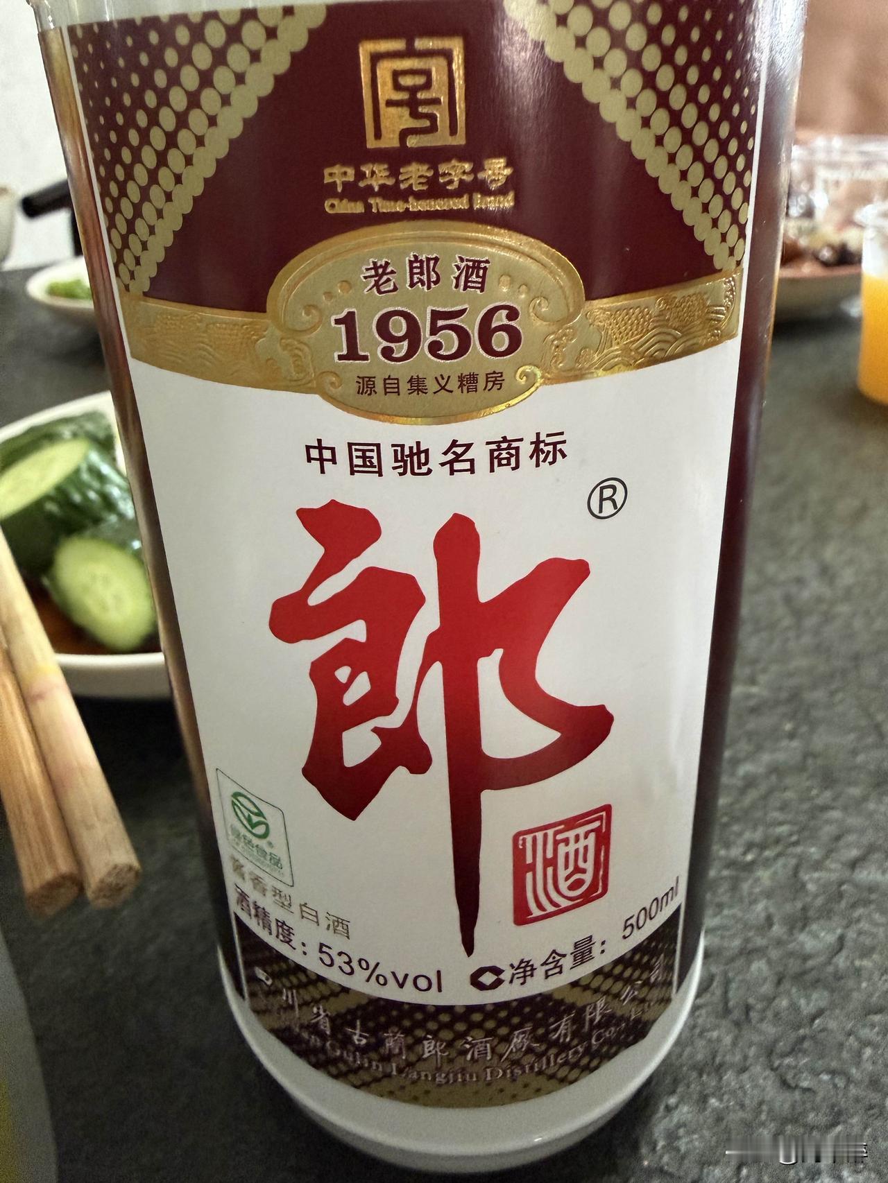 汤家凤的部分支持者，形成了情绪色彩较浓的圈层。
只要有人对汤家凤的观点提出异议，