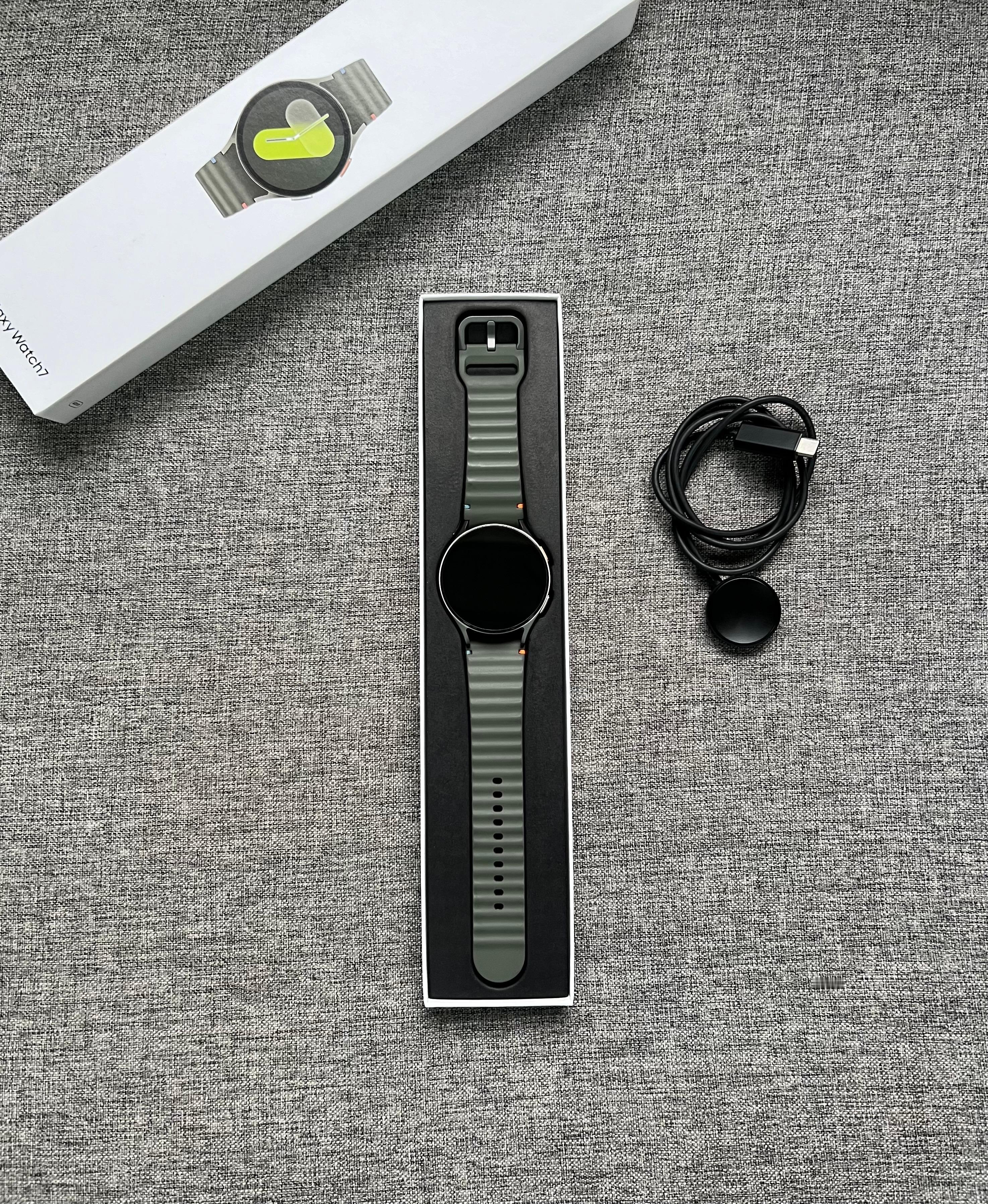 三星Watch7 44mm 蓝牙版 云岭绿，98新，带盒子充电器，全国联保至20