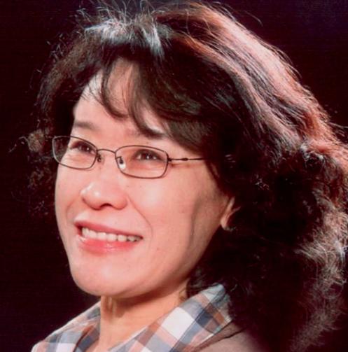 张海迪是个谜！1955年出生，身患多种疾病，如今不仅面色红润还能活到现在，甚至被