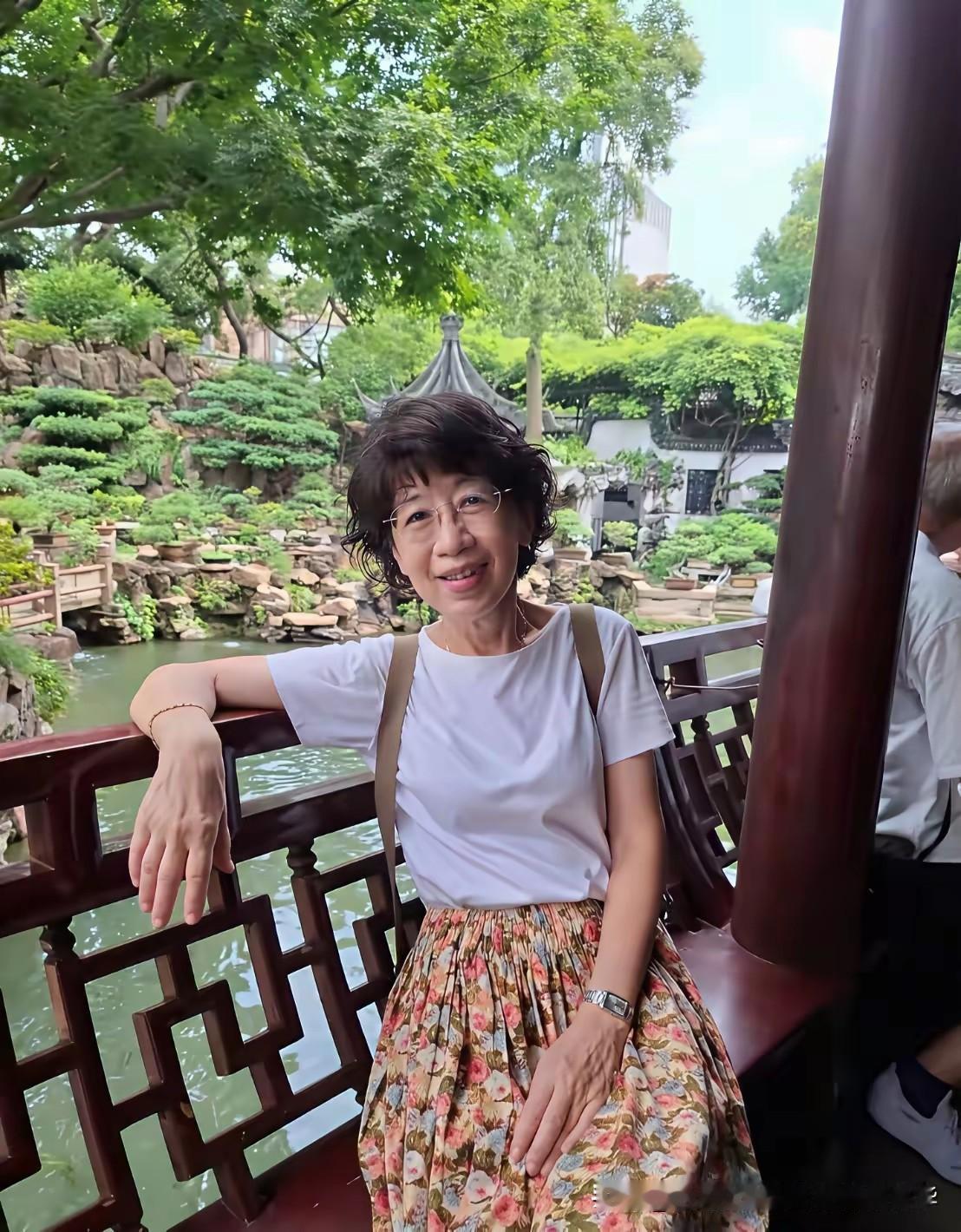 陈佩琪大陆高铁上救助生病小孩，只是正常出游行善，却被绿媒揪着大肆议论 ！

陈佩
