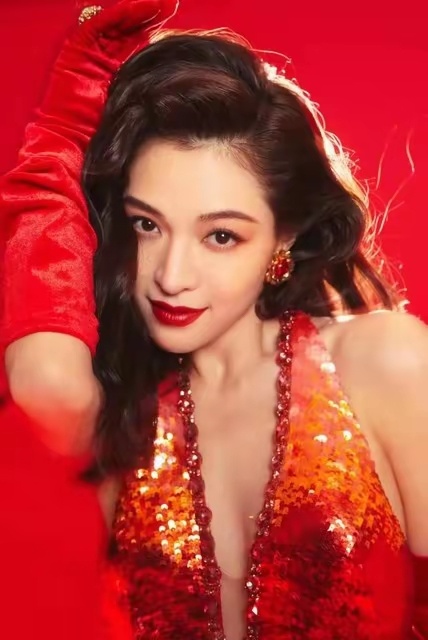 泫雅结婚后不失眠了婚后，泫雅大方分享，仅仅是两人共处一室，就给她带来了前所未有的