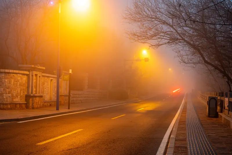最近这大雾预警可太频繁了。11月1日，中央气象台就发了大雾黄色预警，北京东部、天