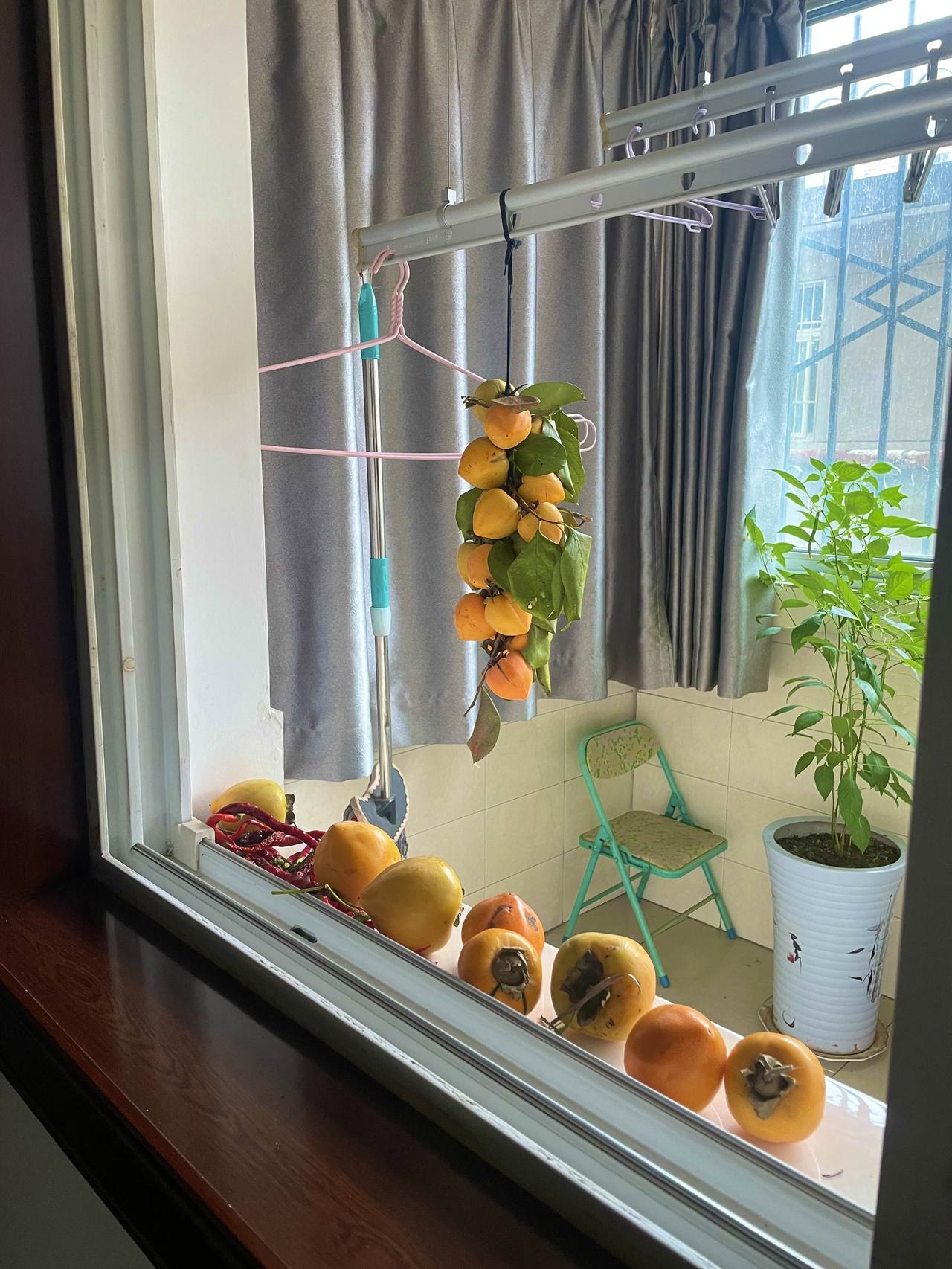 惊喜连连，真想不到，闲置多年的这些破烂还能卖出大价钱！
家里地下室堆放了很多杂物