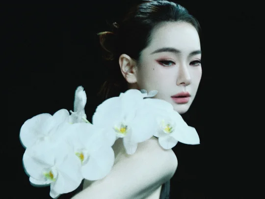 为戚薇化的空谷幽兰妆 VERA WANG代言人