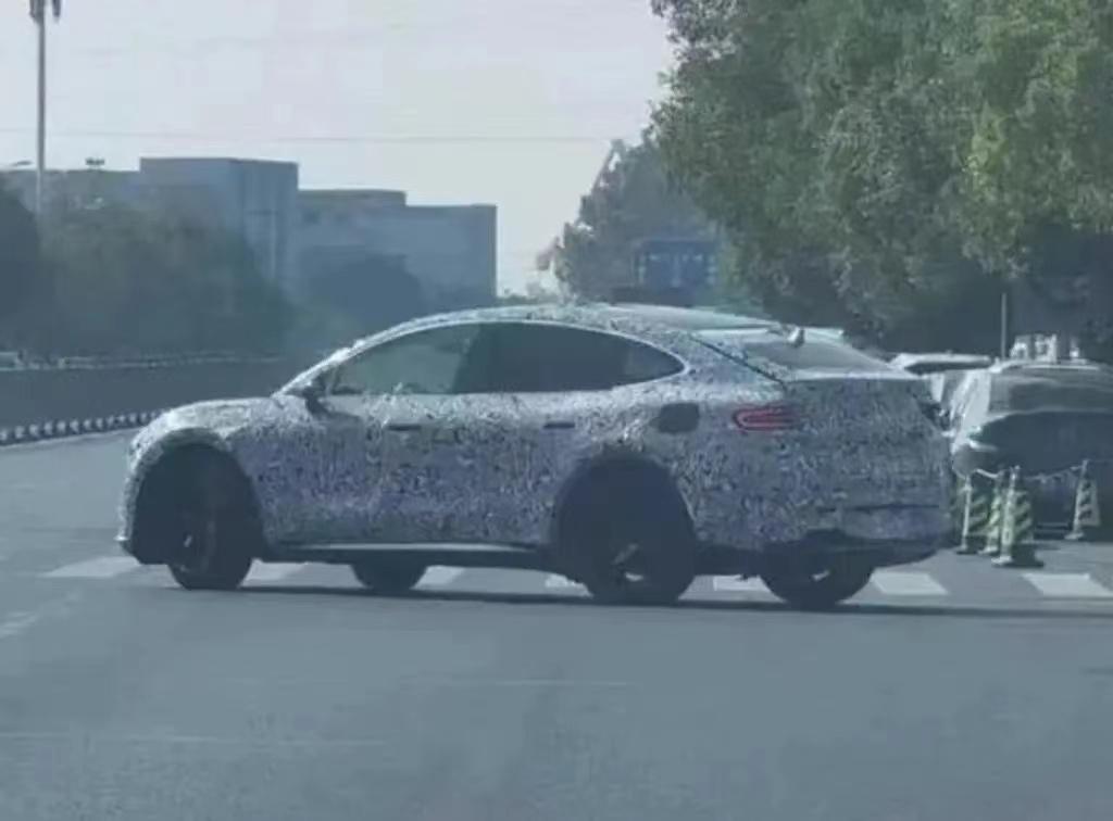 #新款智界S7有望4月8日上市，第二款车型定位SUV，最快7月推出#
我们从3相