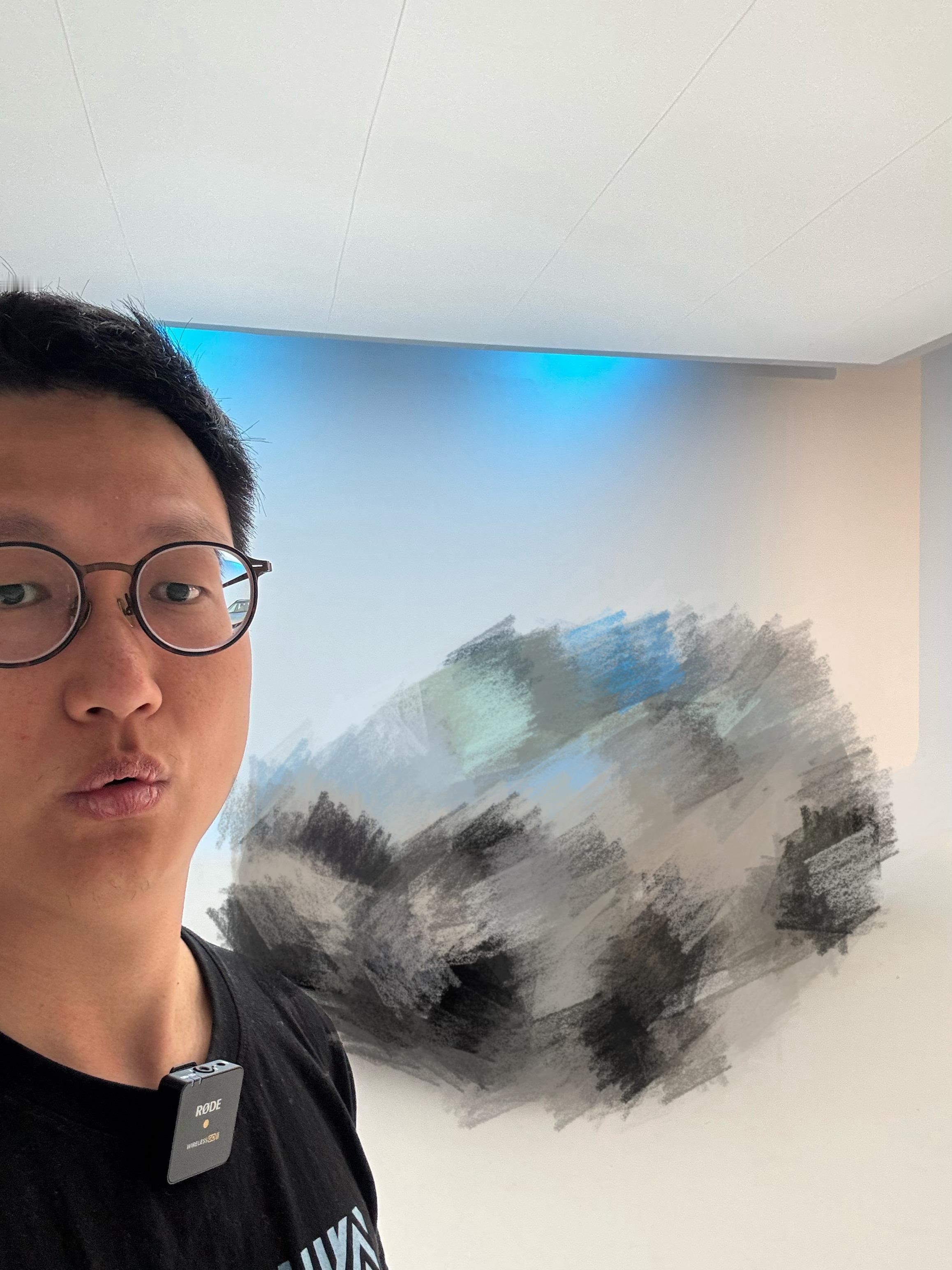 闪现一下北京，拍两台重磅新车再飞回英国 北京·松美术馆