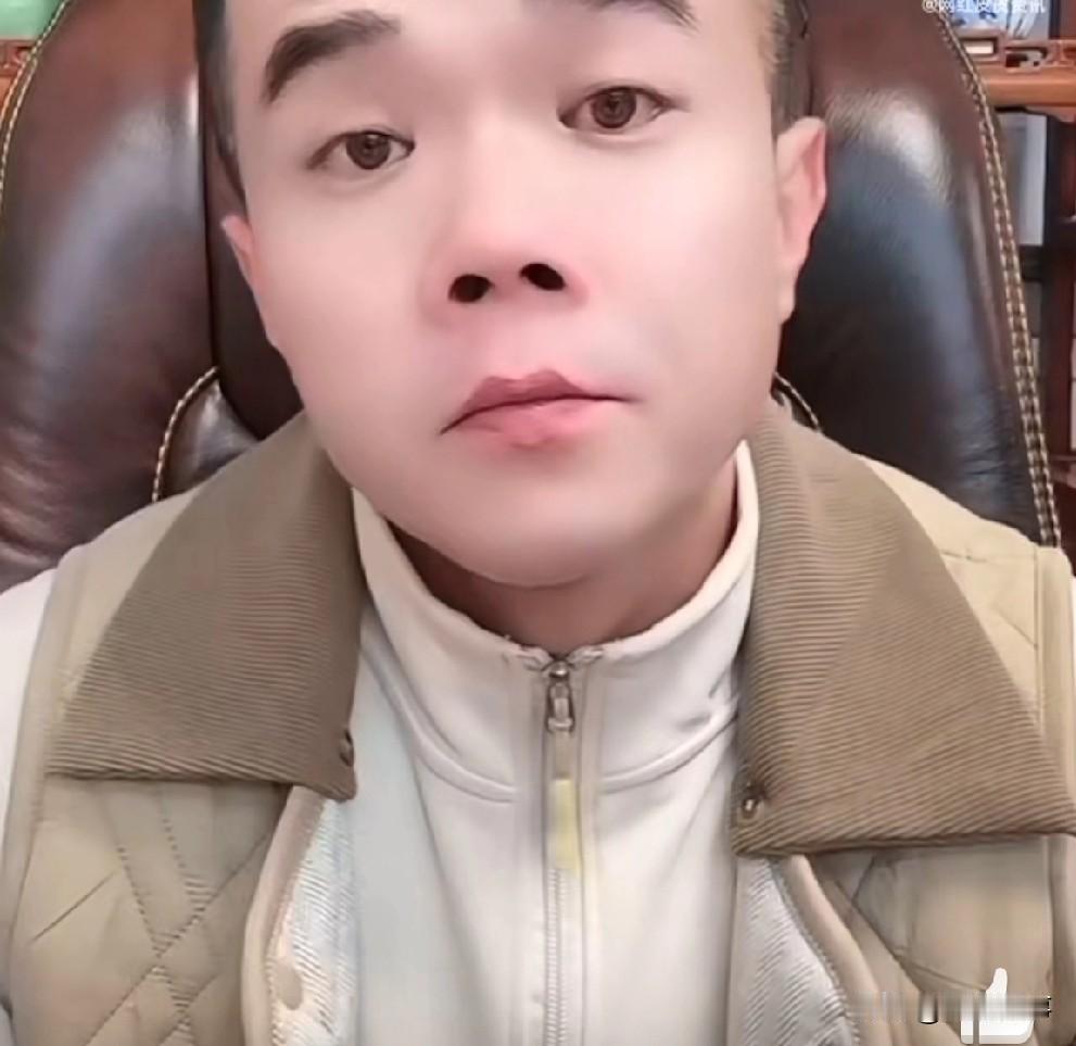 小胖透露平台马上正规化管理从大主播开始，PK骂人、主播炫富，都收到风了！

  