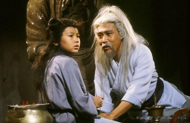 一个晚年丧子，
一个幼年丧父；
杨过的爹杀了欧阳锋的儿子，
杨过又来给欧阳锋当儿