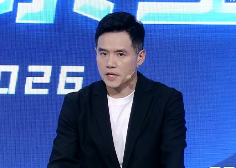 莎头组合2:3输给林钟勋/申裕斌！
刘国正赛后一针见血说出了莎头输球原因。

他