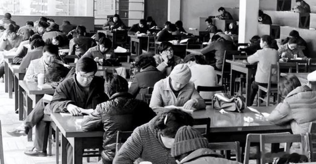1978年，青梅竹马的未婚妻在我高考失利的时候，当着全村人的面退婚，我在犹豫一会