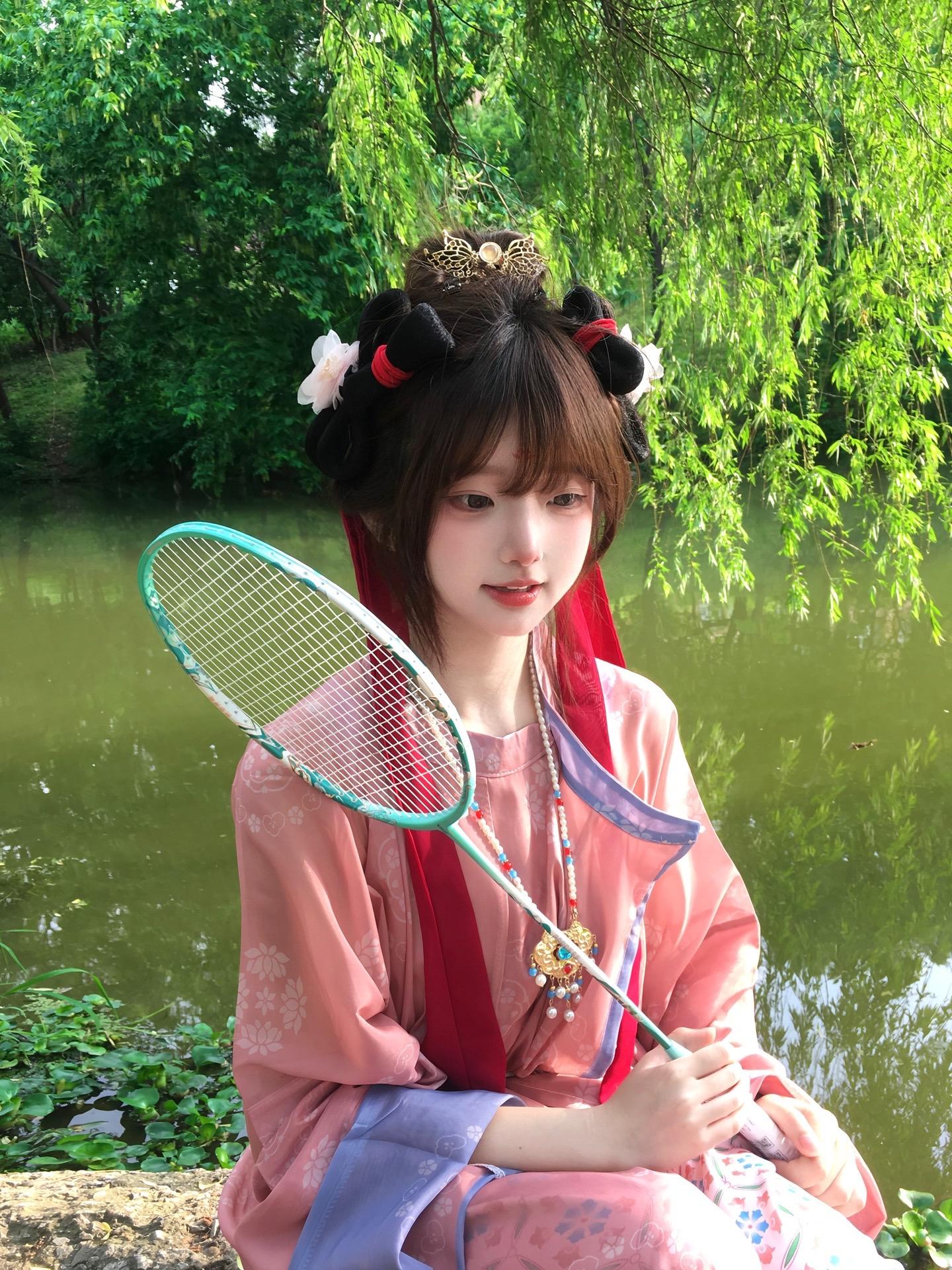 “小侯爷！要和我一起打球么” 威臣惊鸿8