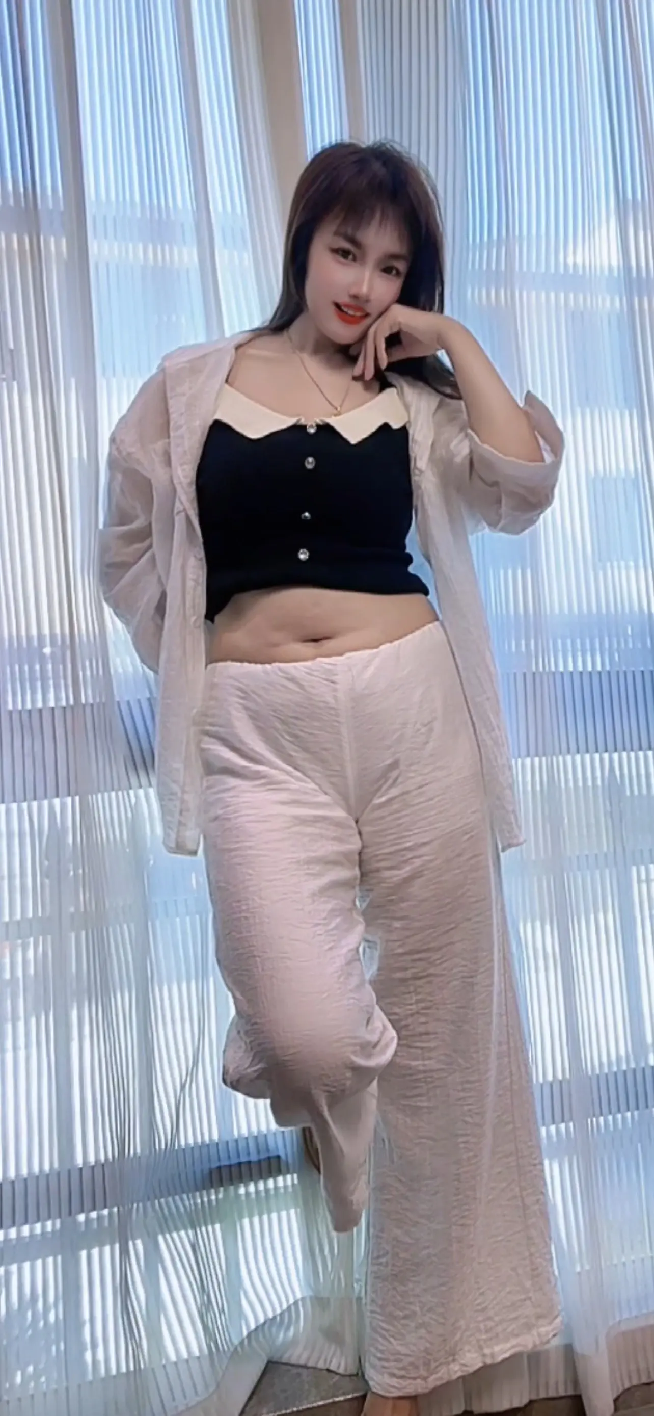 人到中年，活的已经不是日子，而是沉淀以后的心境，是时光和自我较量后的馈...