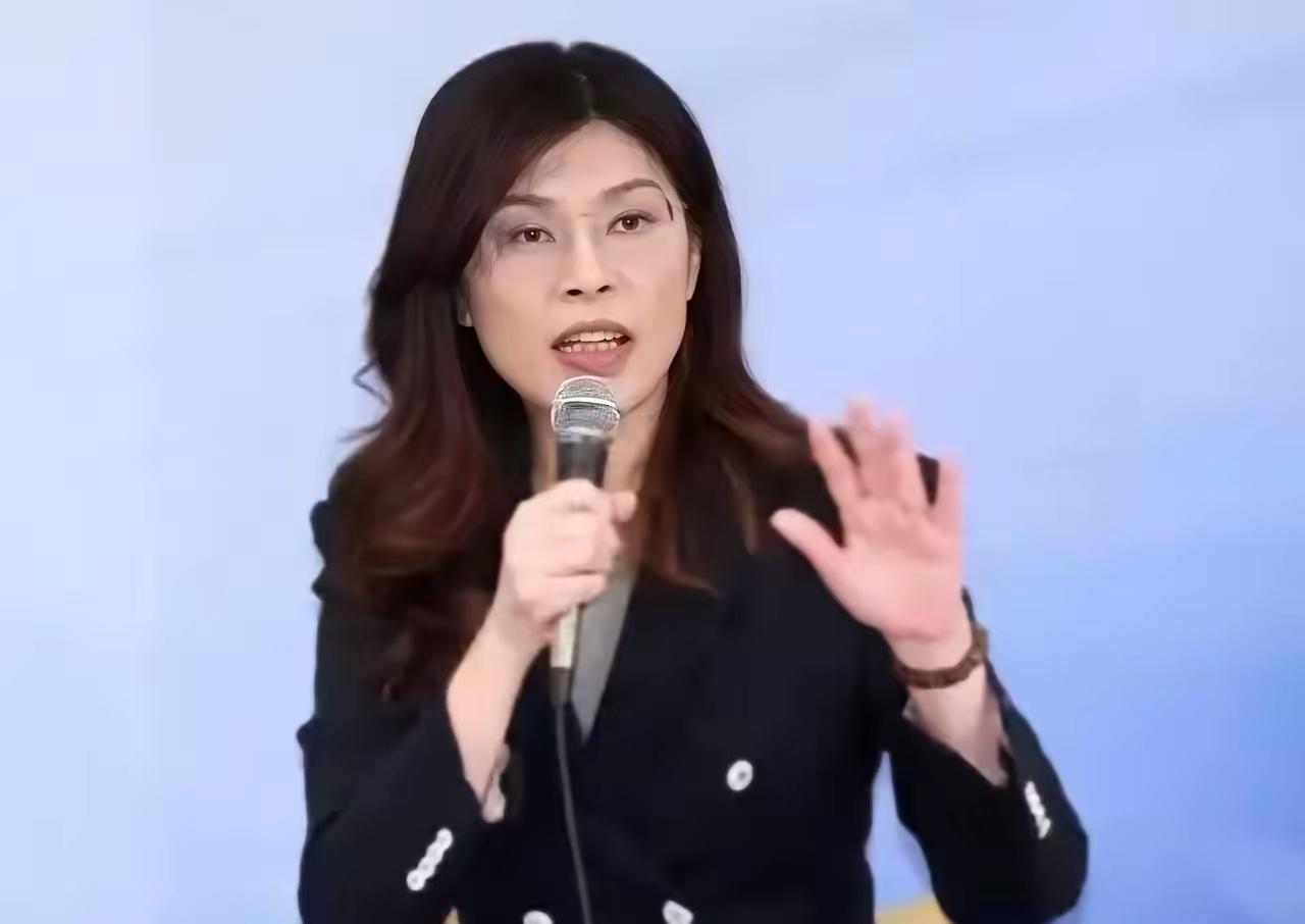 中国国民党发表严正声明，

8月2日这天，国民党那边坐不住了。他们说话了，说菲律