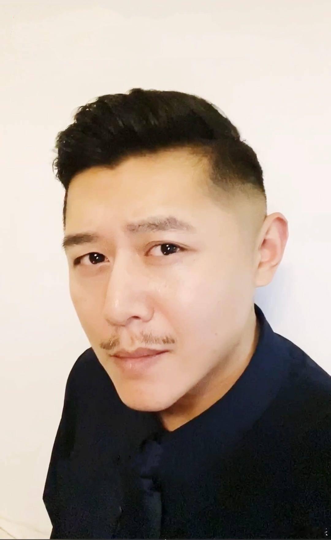 不绕弯子的感情建议火了！提醒女生远离自大、不尊重人的“老登”，强调健康的恋爱关系