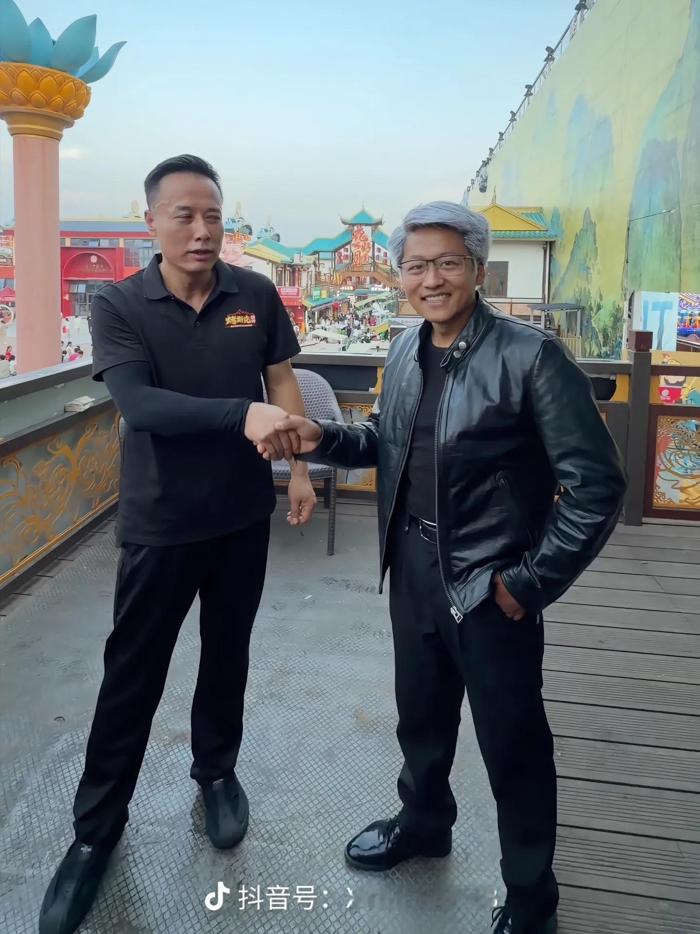 黄银勋和烤斯克。我再也不怀疑大国基因库了 ​​​